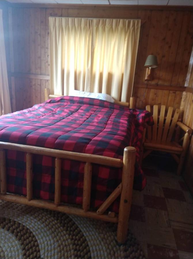 Firehouse Inn Saint Ignace Eksteriør bilde